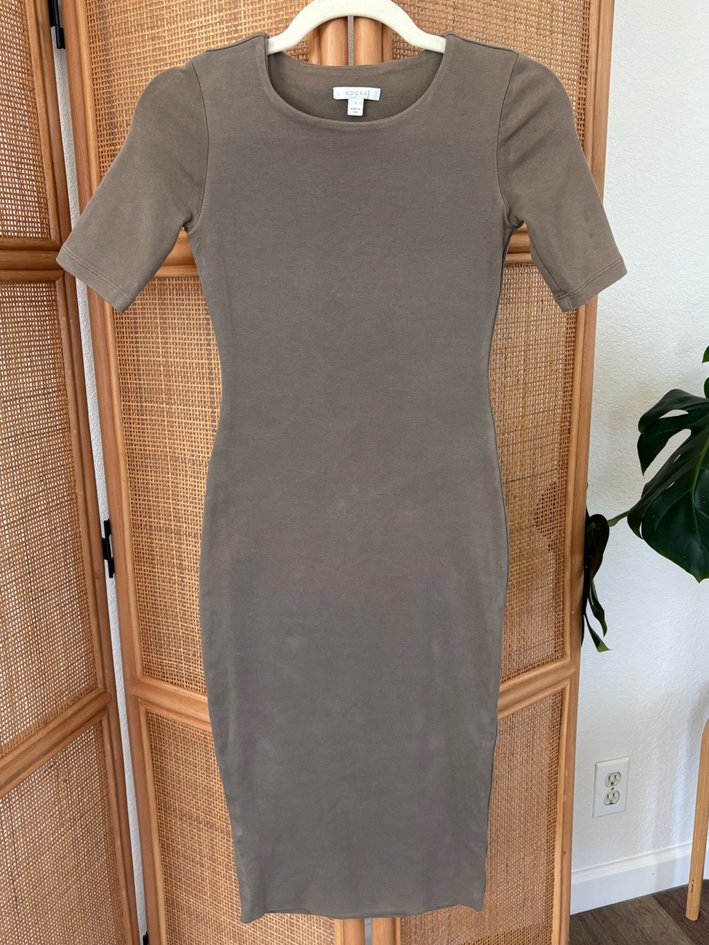 KOOKAI Bodycon Dress in Olive Green Size AU1/US2 | Early Fall, Minimalist